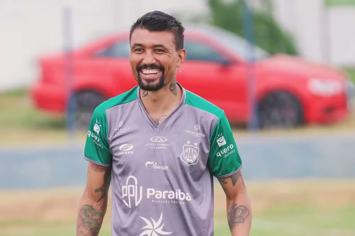 Ex-Bahia e Vitória, Kieza é contratado para jogar a Série B do Baianão