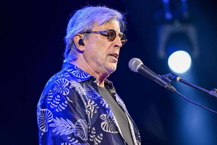 Ivan Lins emociona público com show especial em Salvador