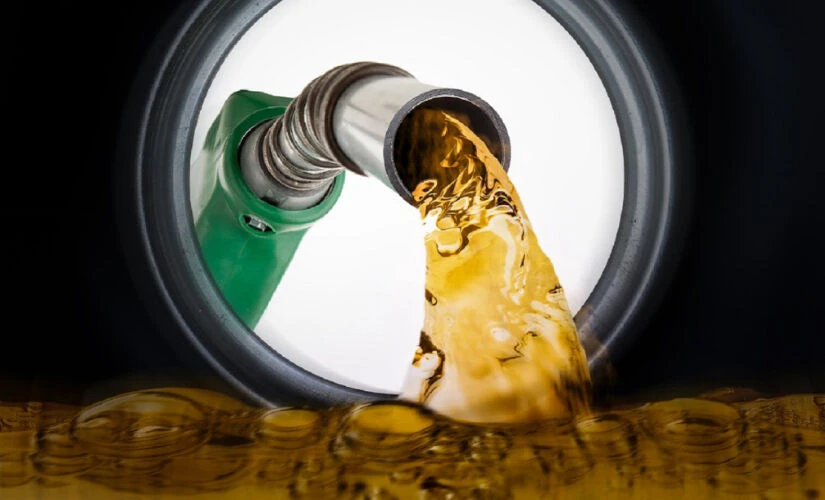 Misturar gasolina com etanol deixa o carro mais econômico? Especialista responde