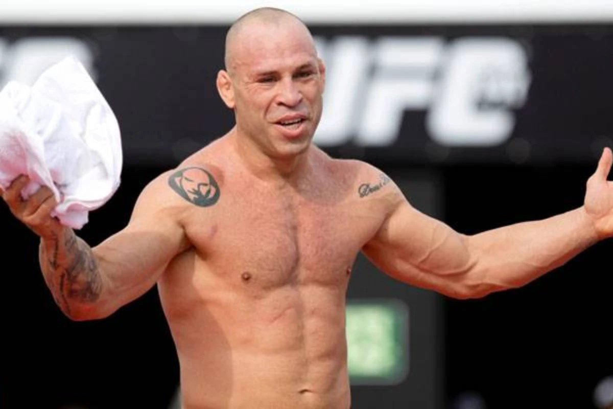 Com revanche se aproximando, Wanderlei Silva provoca Belfort: 'Ele vai entregar'