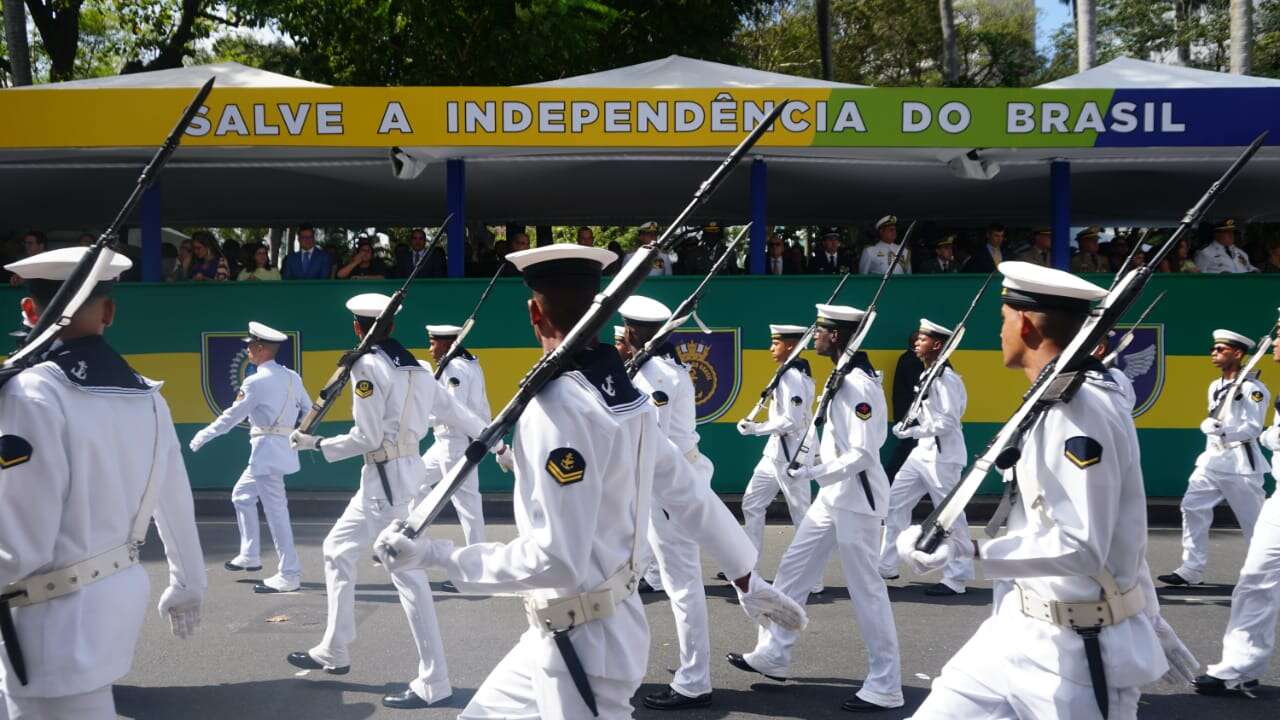 Confira os principais momentos do desfile pelo Sete de Setembro em Salvador