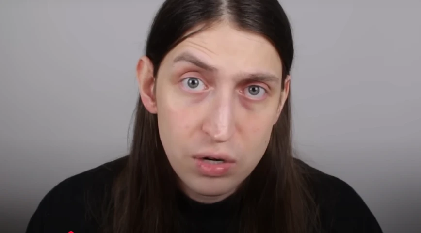 Influencer que expôs Hytalo Santos, Felca relembra fobia social: 'Medo de olhar, falar, pegar lanche'