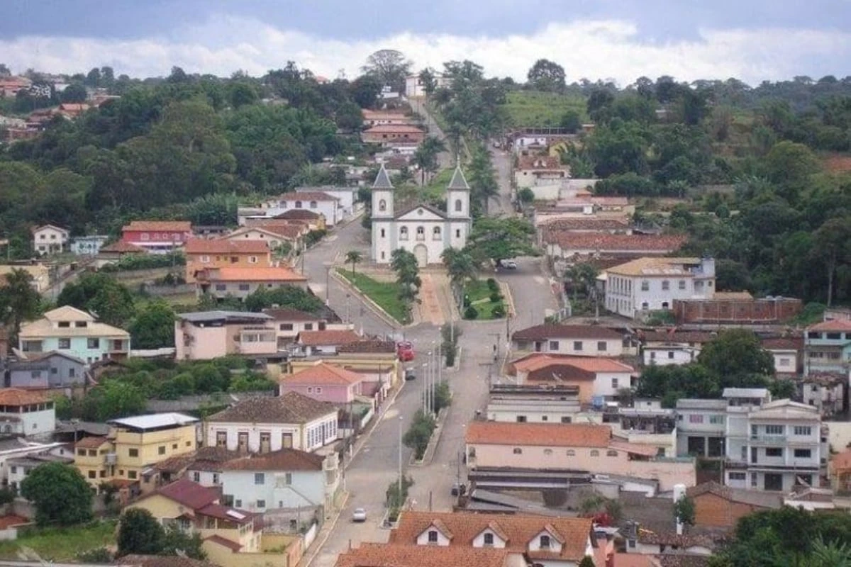 Prefeitura publica edital de concurso com jornadas de 10h e salários de até R$ 18 mil