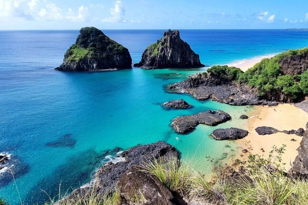 Por que turistas têm que pagar taxa diária para permanecer em Fernando de Noronha?