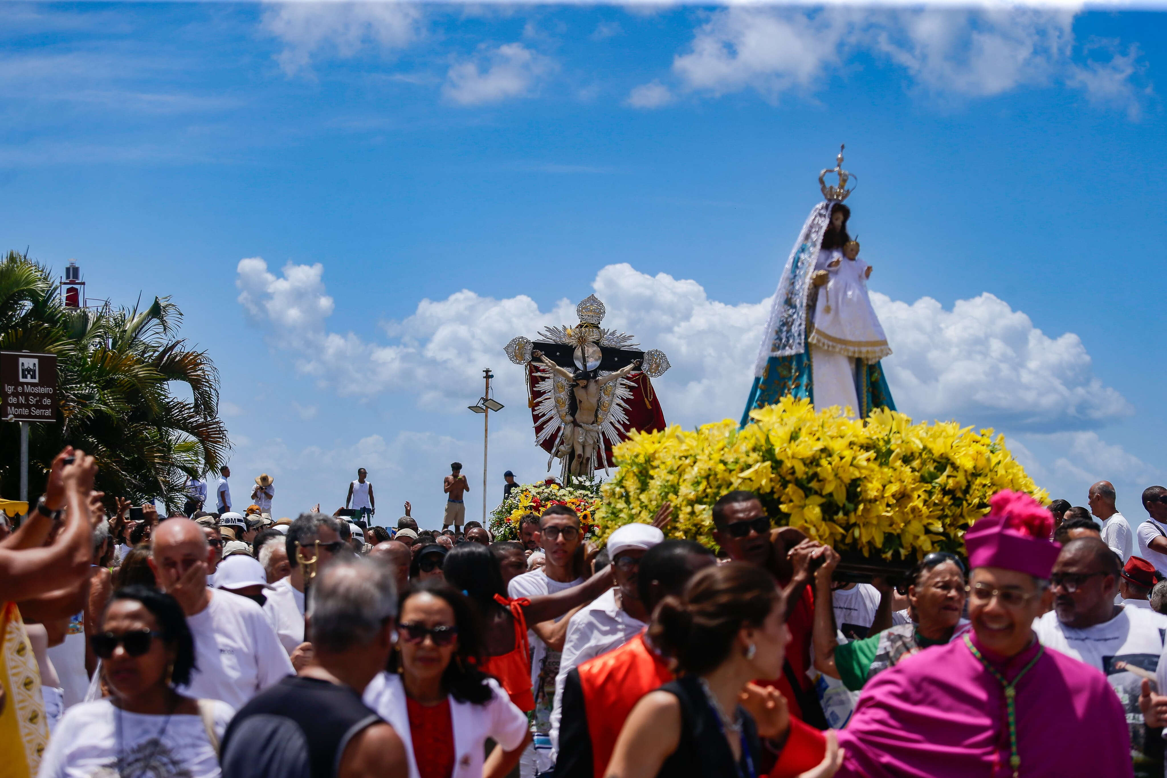 Imagem de Bom Jesus dos Navegantes é recebida com festa em Boa Viagem