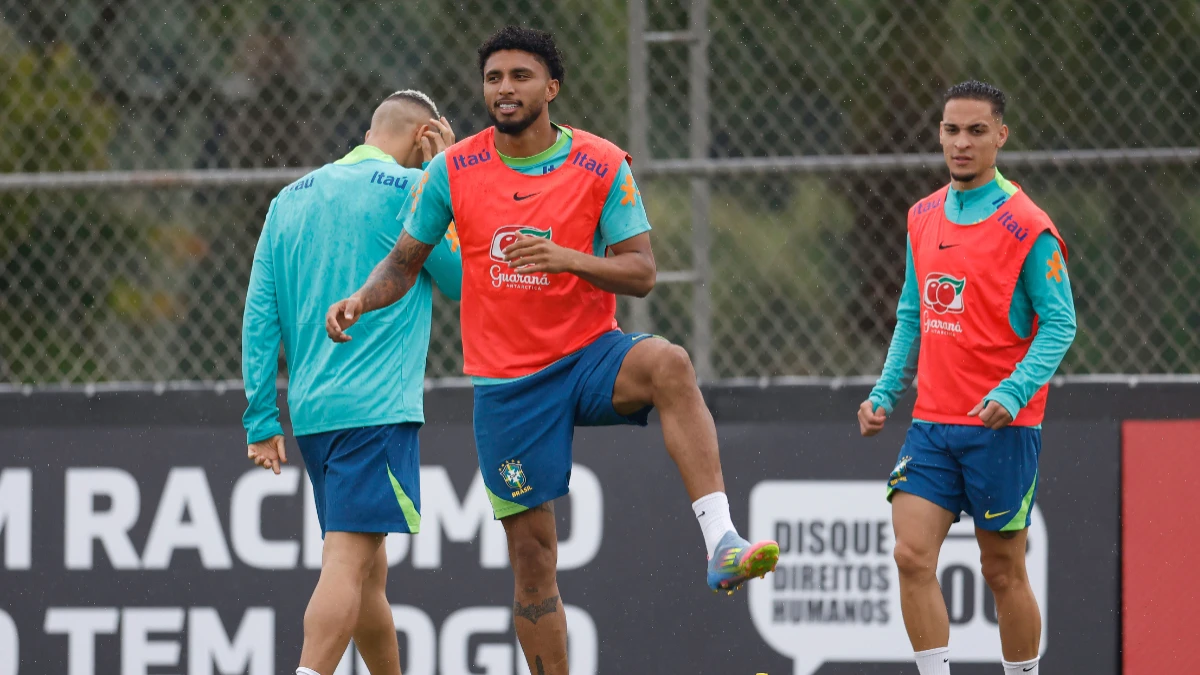 Wesley é cortado da Seleção após lesão na perna esquerda; Ancelotti anuncia substituto
