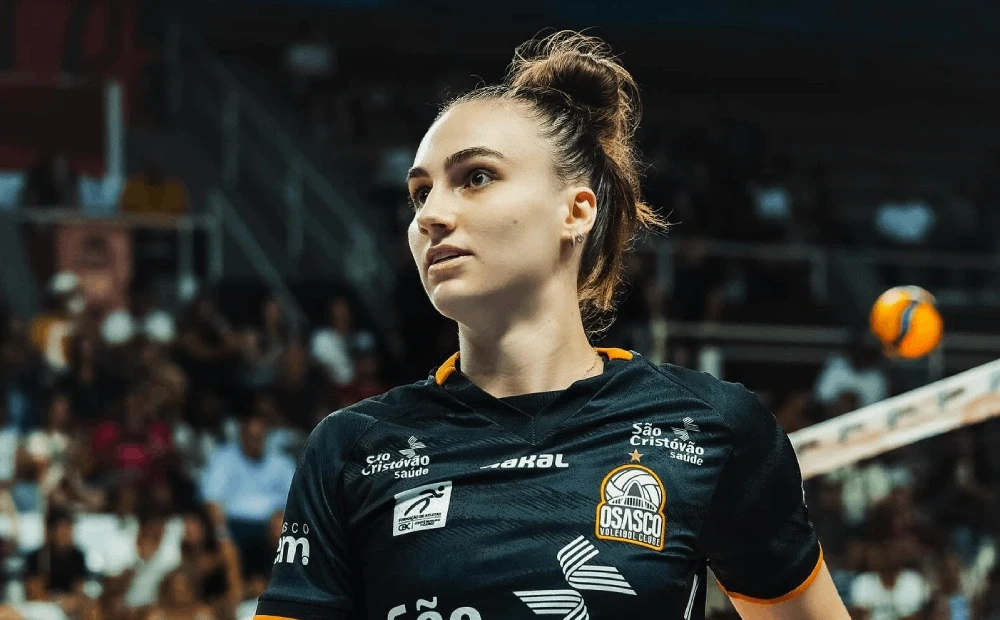 Seleção de vôlei convoca substituta de Julia Kudiess; conheça