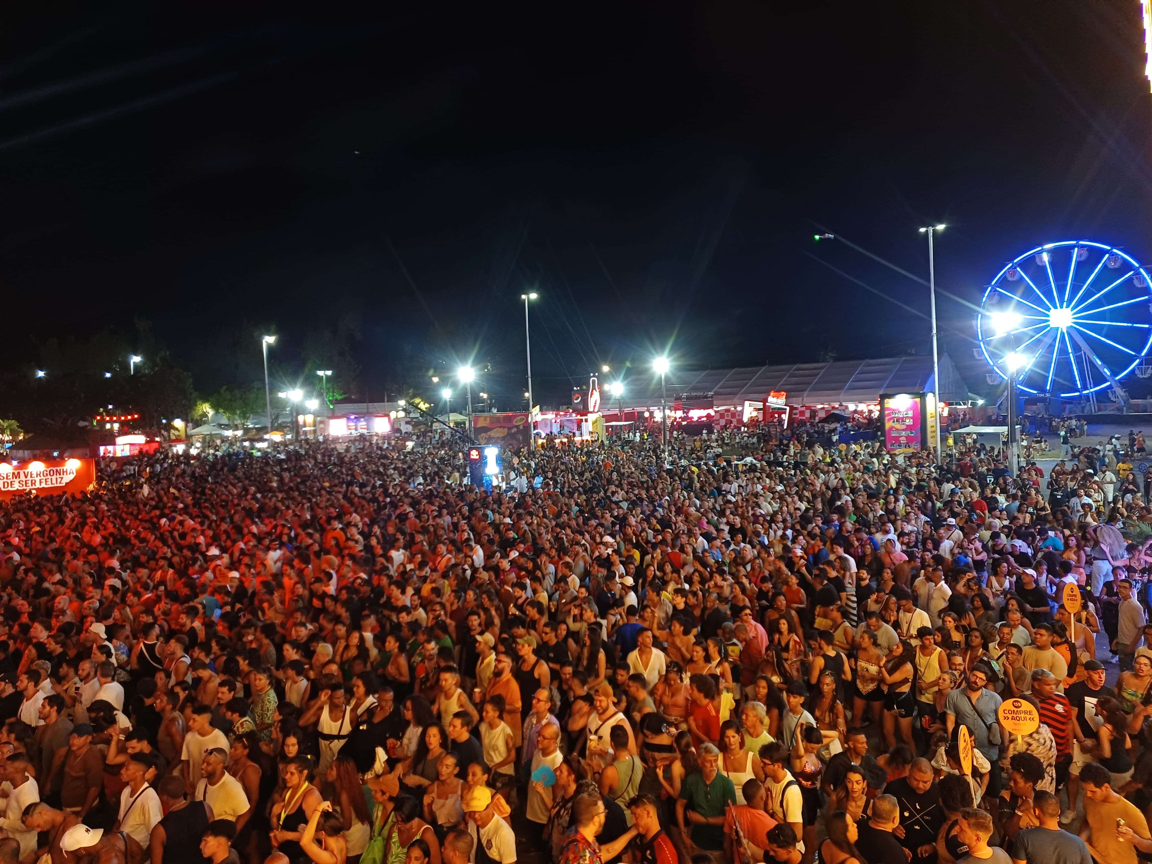 Mais de 60 mil pessoas foram ao Parque de Exposições para o Festival de Verão Salvador