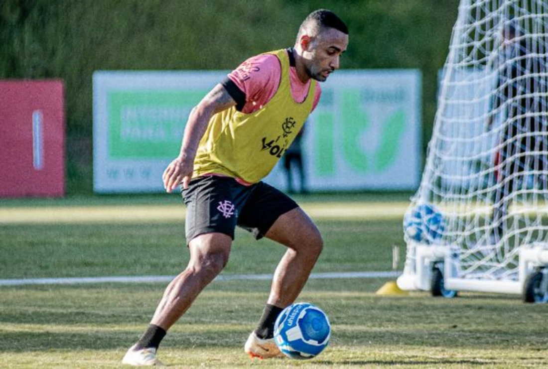 Vitória empresta volante Dionísio para clube da Série C