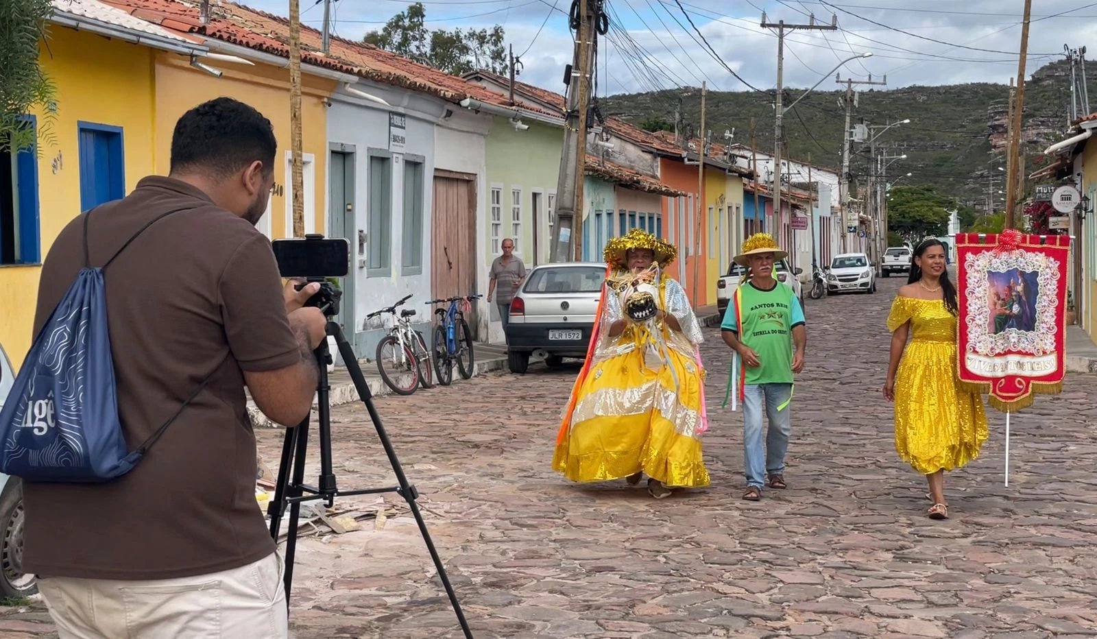 Conheça o estudante baiano que é finalista do 'Profissão Repórter Procura' da Rede Globo