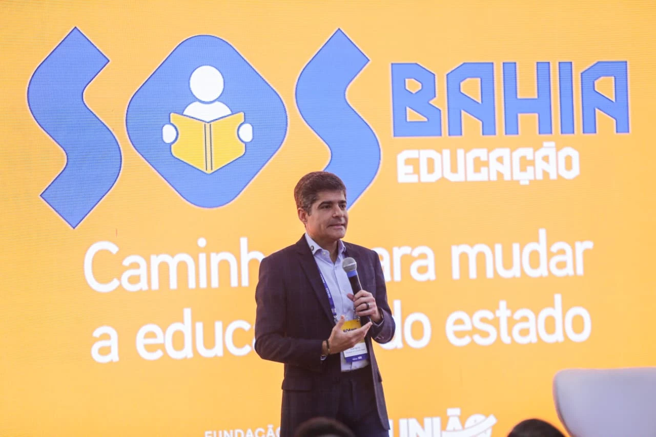 Lições para a Bahia: ACM Neto reúne especialistas para debater a educação