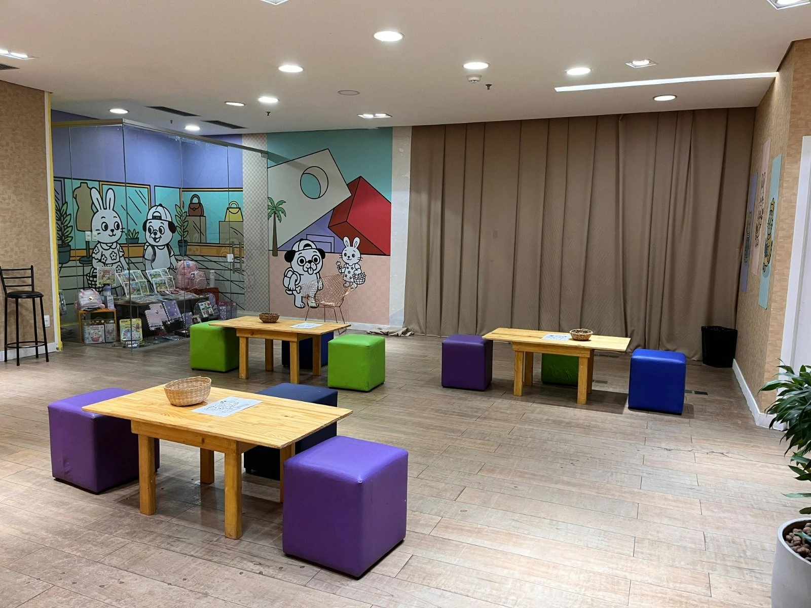 Espaço interativo para colorir é inaugurado em shopping de Salvador