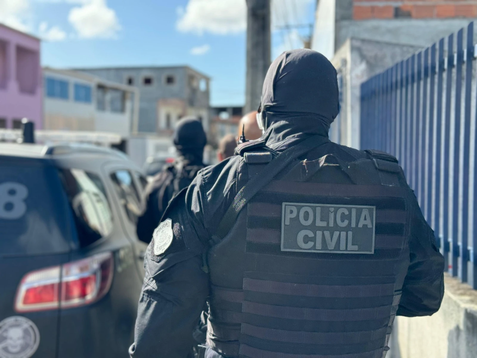 Três pessoas são baleadas em feira livre de cidade baiana