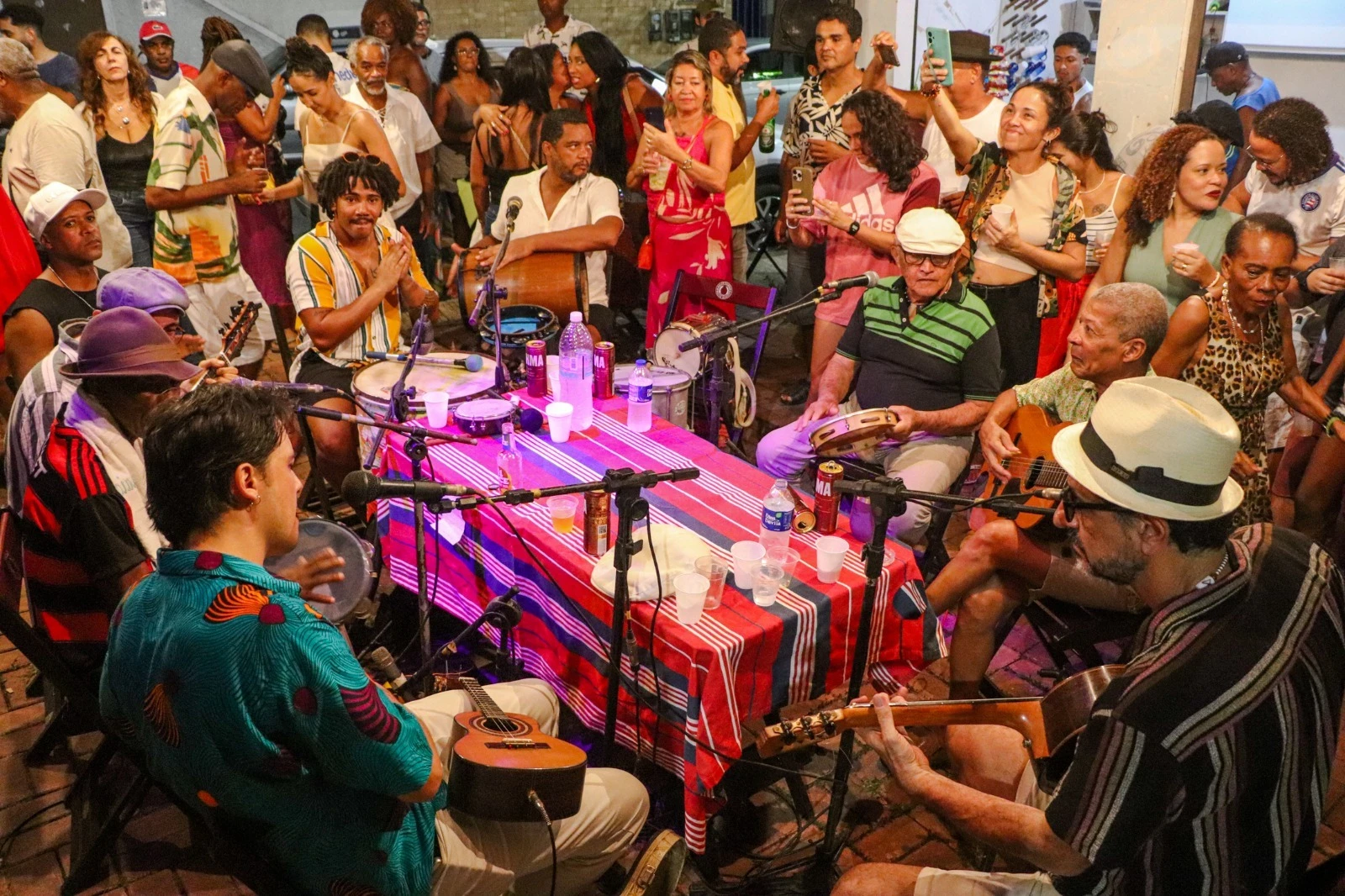 Samba da Resistência celebra Dia de São Lourenço com Claudya Costta