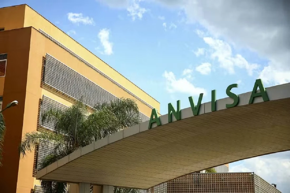 Anvisa suspende uso e comercialização de soro por 'corpo estranho'