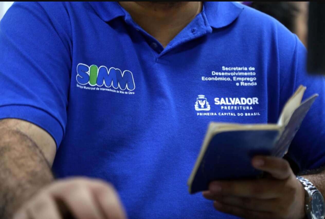 Salvador oferece 186 vagas de emprego com salários de até R$ 2,3 mil; confira