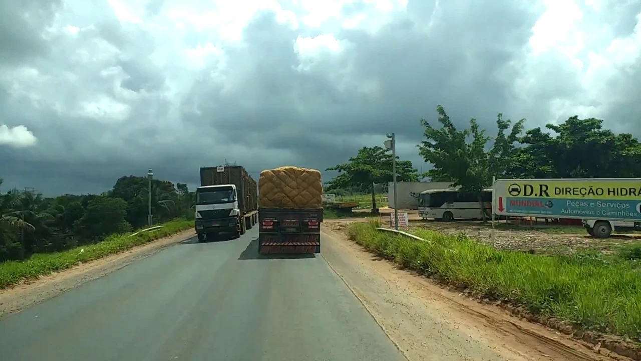 Trecho da BR-110 é totalmente interditado no interior da Bahia
