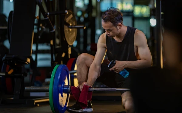 Treinar de manhã ou à tarde faz diferença? Estudos revelam qual horário traz mais resultados