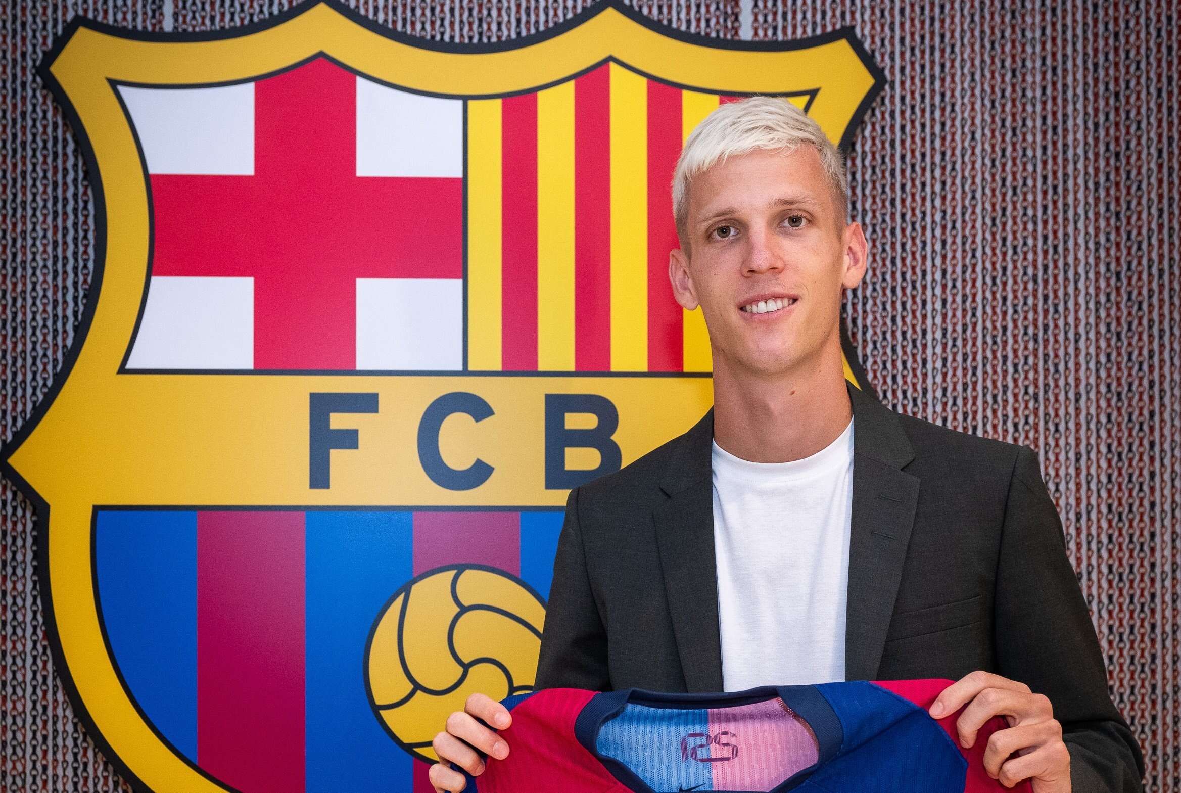 Justiça nega nova tentativa do Barcelona de inscrever Dani Olmo na La Liga