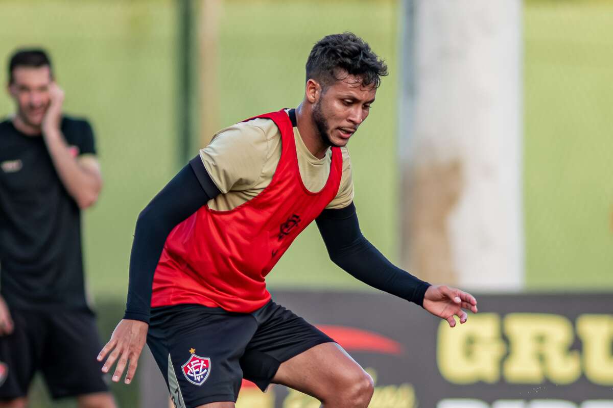 Com Gabriel Santiago relacionado, Vitória fecha preparação para jogo contra o Criciúma