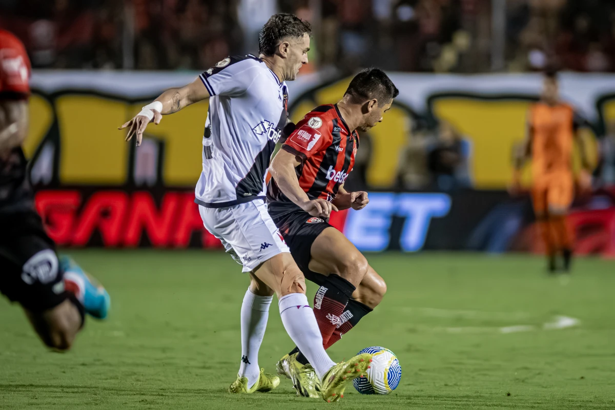 Vitória x Vasco: onde assistir, horário e escalações