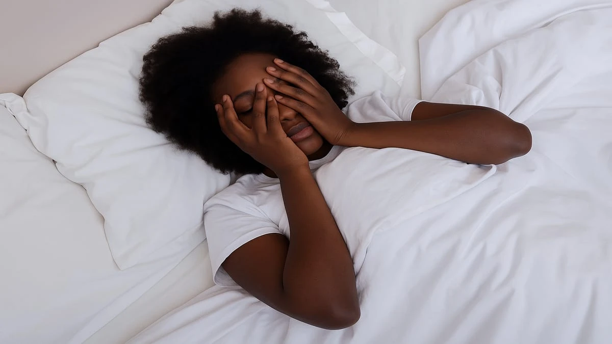 Acorda com o coração acelerado? Pode ser ansiedade matinal; e tem solução