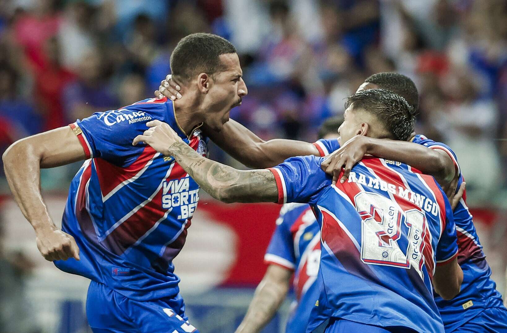 Gabriel Xavier celebra 100 jogos pelo Bahia e gol em Ba-Vi da final: 'Gratidão'