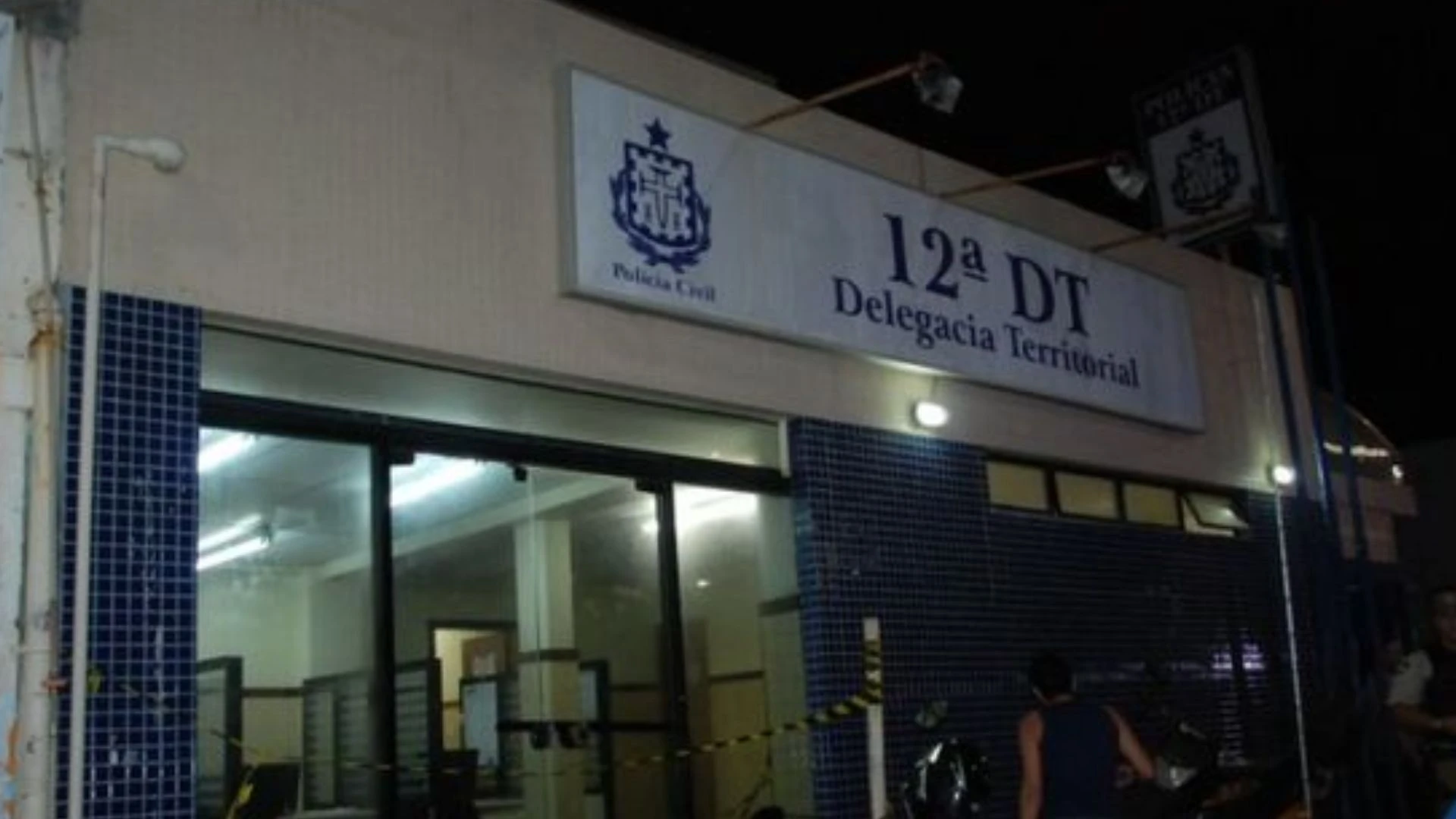 Advogado recebe voz de prisão após bate-boca com delegada: 'Me tiraram à força'
