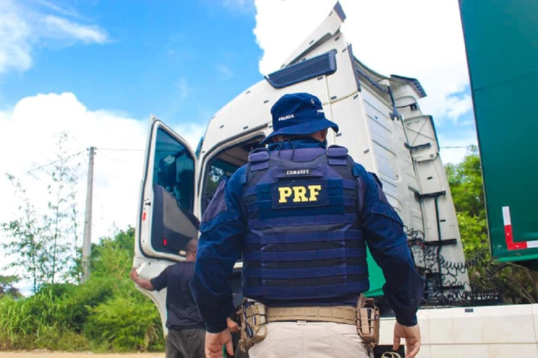 PRF apreende mais de 200 comprimidos de anfetamina durante fiscalização