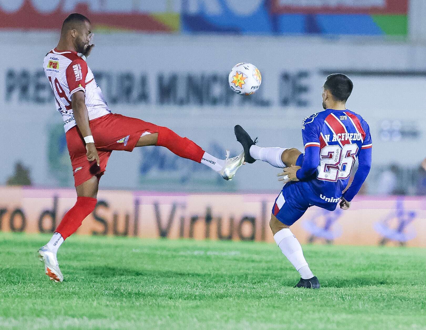 Bahia faz jogo fraco e apenas empata com a Juazeirense no estádio Adauto Moraes