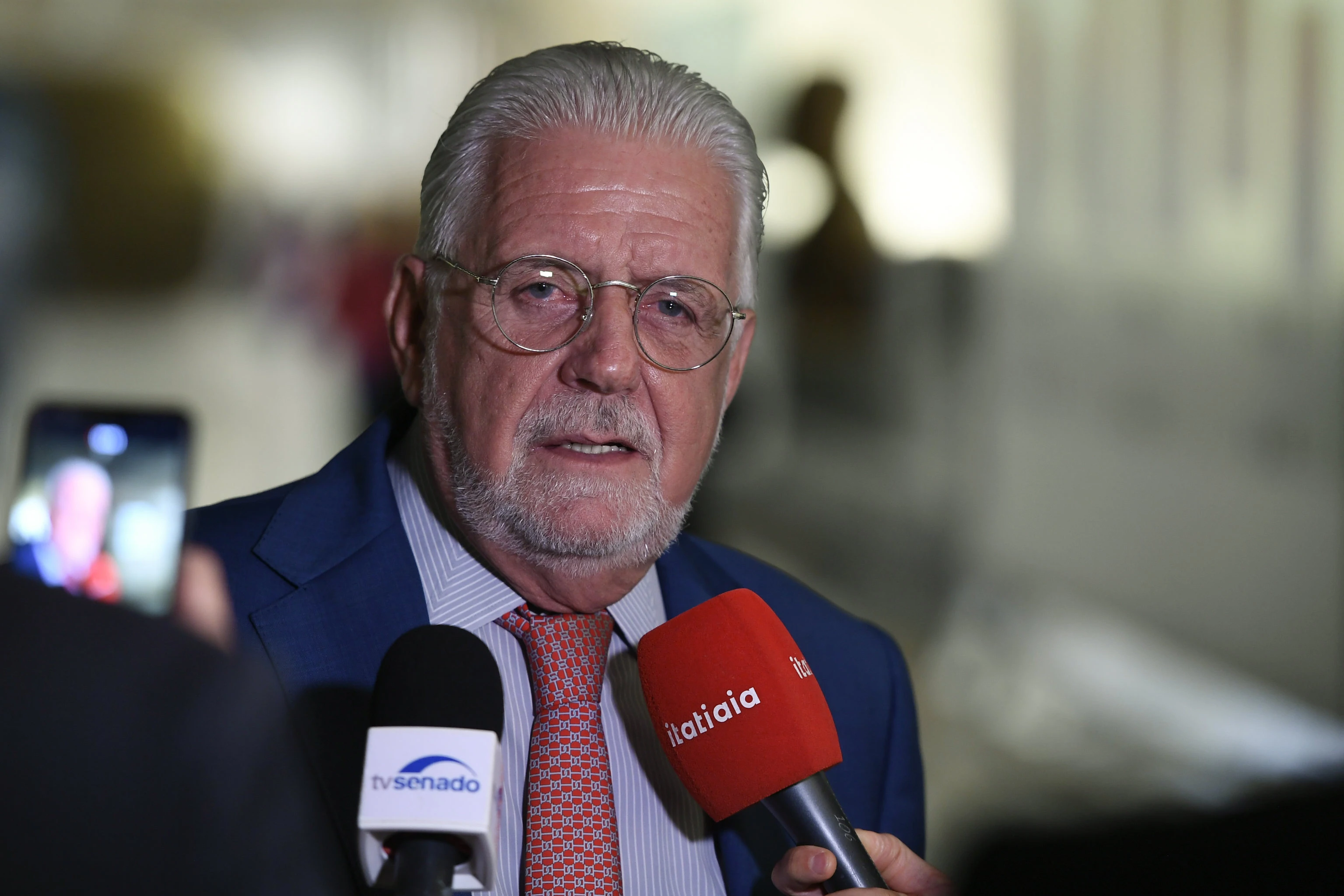 Wagner diverge do PT e apoia reduzir penas do 8 de Janeiro