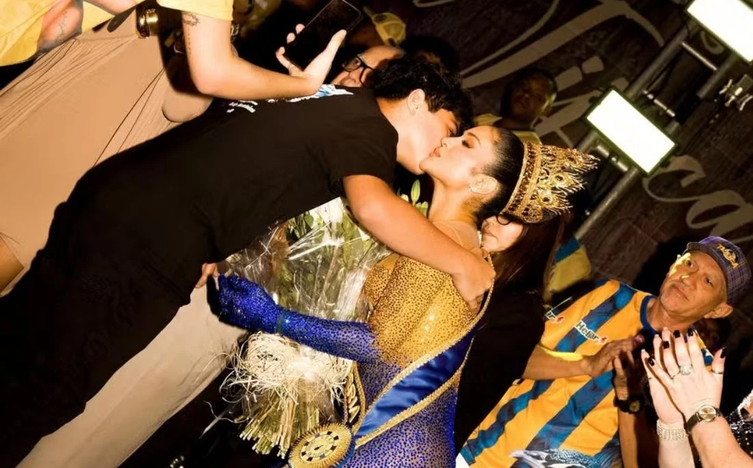 Antes de descobrir tumor, filho de Mileide e Safadão homenageou a mãe na coroação como rainha de bateria