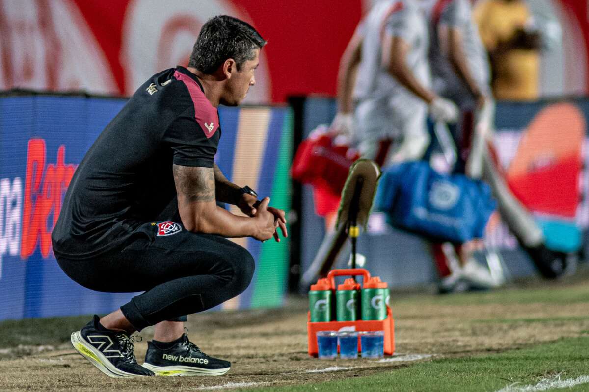 Após eliminação, Carpini vê Ba-Vi como oportunidade de 'virar a página'