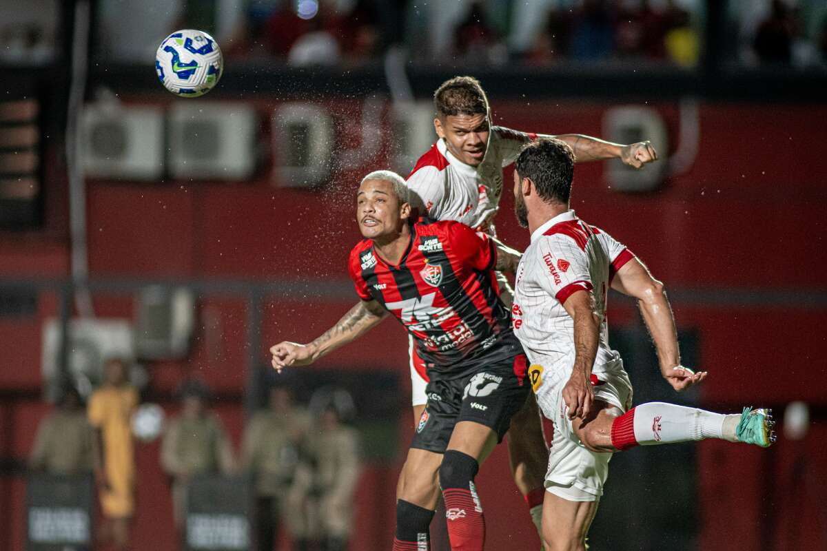 Vitória perde invencibilidade e é eliminado da Copa do Brasil pelo Náutico