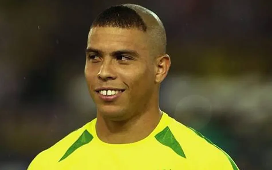 Frase de Ronaldo Fenômeno: 'A maior vitória é levantar depois da queda' - reflexão de  sobre sofrimento e recomeços
