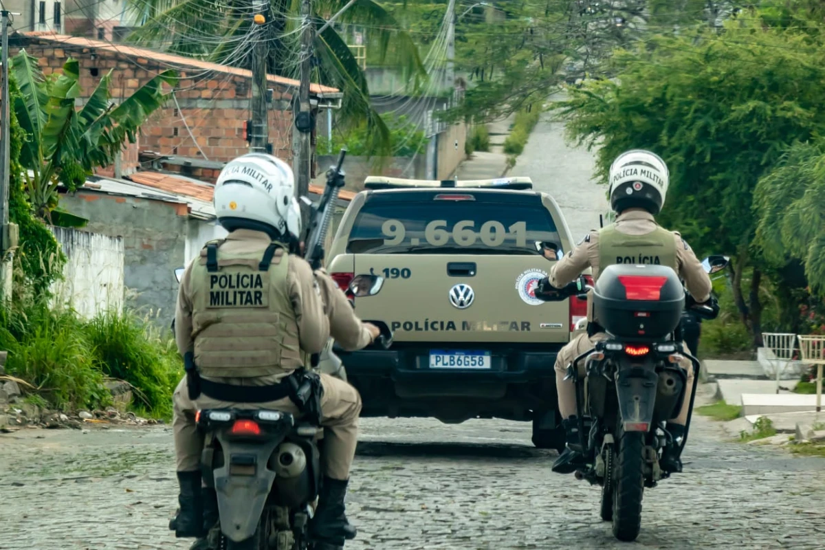 PM faz megaoperação na Engomadeira após ataque ferir delegado