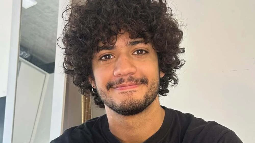 Ex-BBB Gabriel Santana fala sobre bissexualidade e revela descoberta: 'Nunca precisei me assumir'