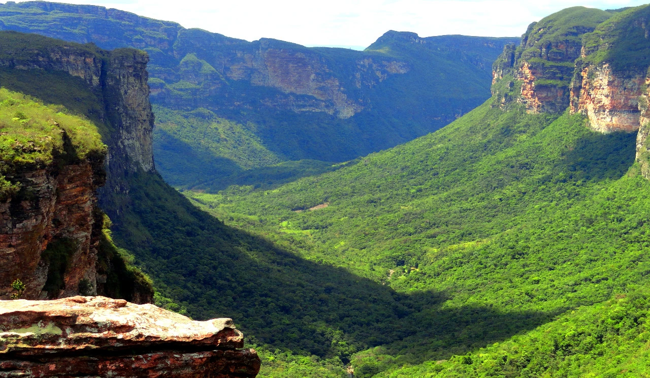 Muito turista para pouco guia: o que está por trás dos acidentes graves em trilhas no Vale do Pati