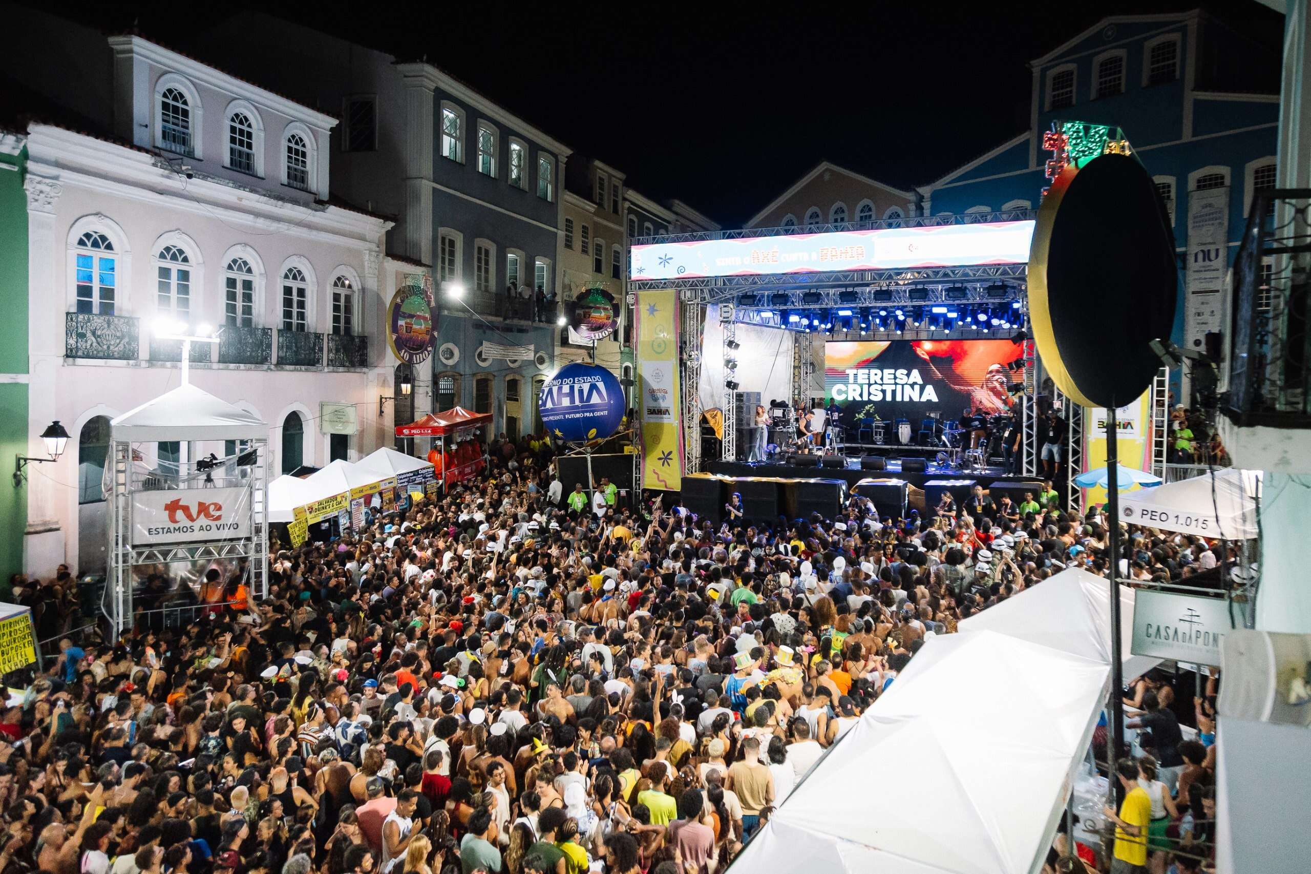 Foliões abrem mão da Barra/Ondina e do Centro para curtir o Carnaval do Pelô