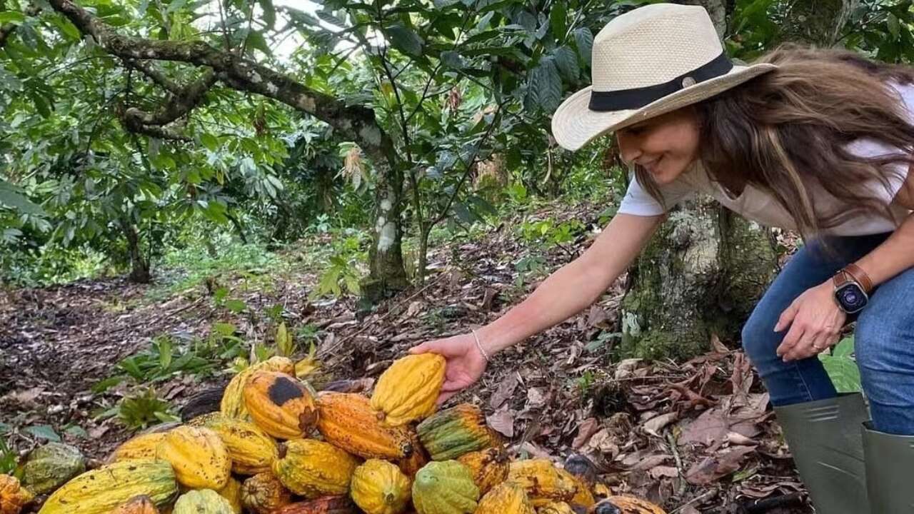 Ticiana Villas Boas assume fazenda de cacau da família no litoral da Bahia