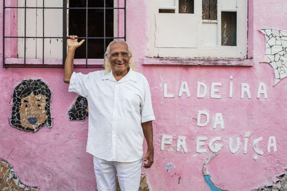 Sem medo de ser feliz, baiano Guiga de Ogum espera ser reconhecido muito além da Ladeira da Preguiça