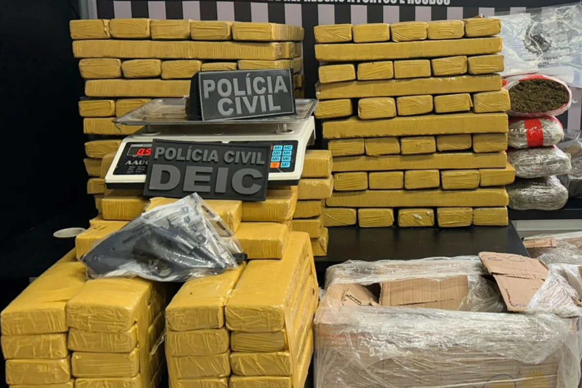 Mais de 200 kg de maconha são apreendidos em Feira de Santana; suspeito foi preso