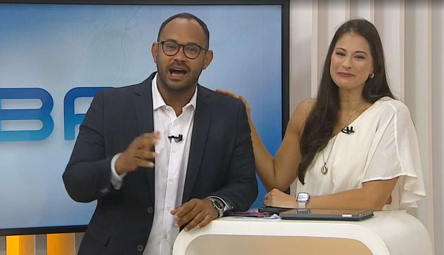 Jessica Senra se emociona na despedida do Bahia Meio Dia: 'Amo vocês e continuaremos juntos'