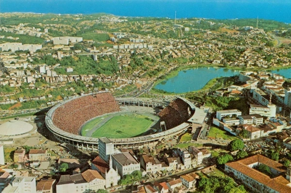 O retorno dos jogos na Arena Fonte Nova despertou uma nostalgia com lembranças do xaréu e da Kombi do Reggae