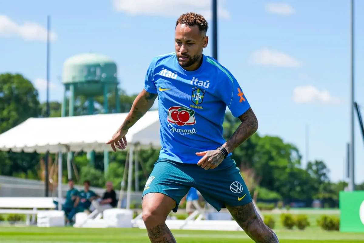 Neymar treina com a Seleção e se aproxima de retorno na Copa do Mundo
