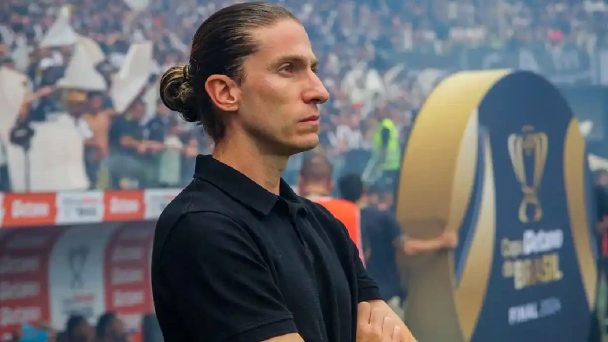 Filipe Luís tenta tirar titular do Flamengo para reforçar o Monaco