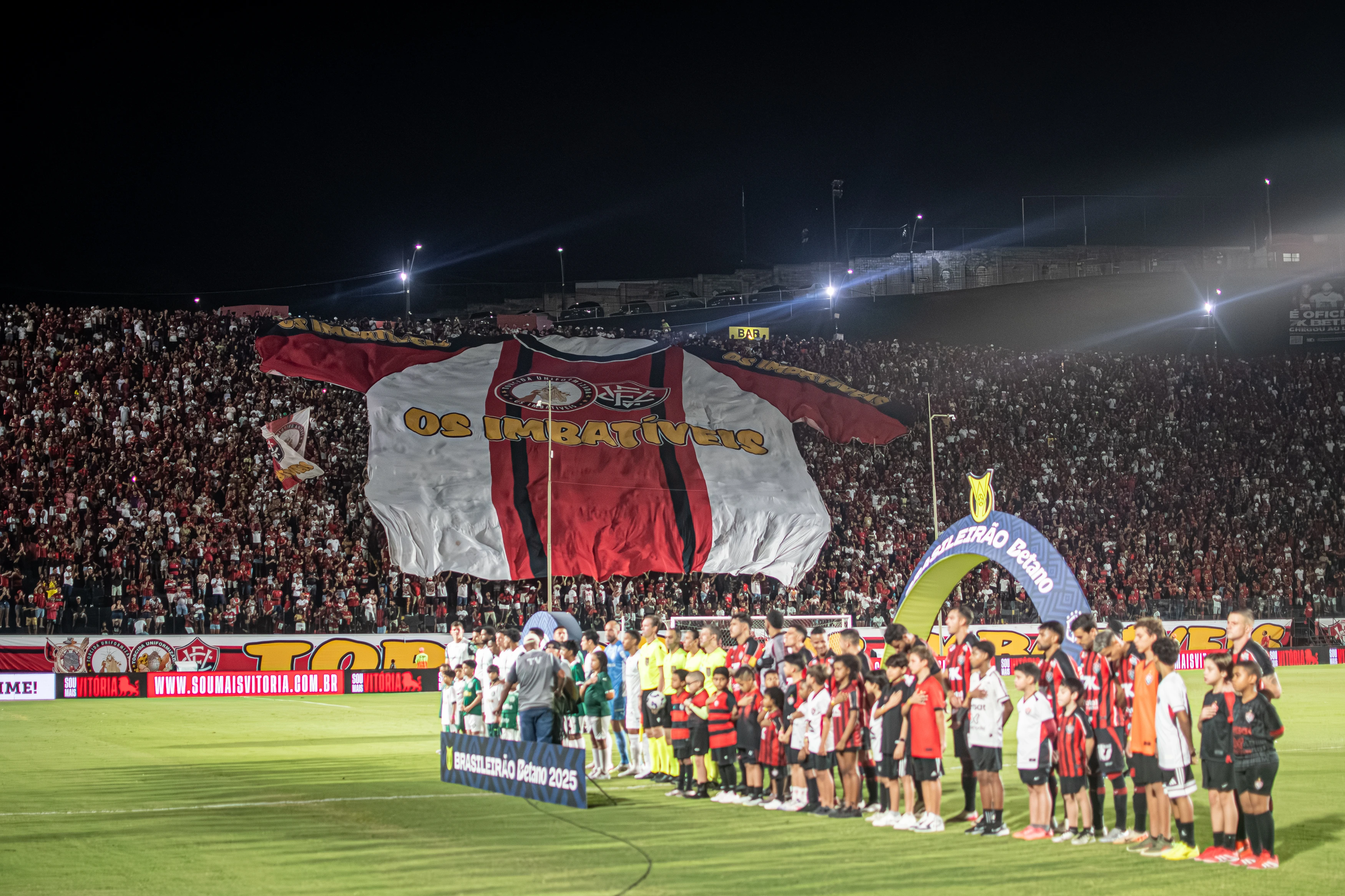 Vitória conta com a força do Barradão para tentar reagir na temporada diante do Atlético-MG
