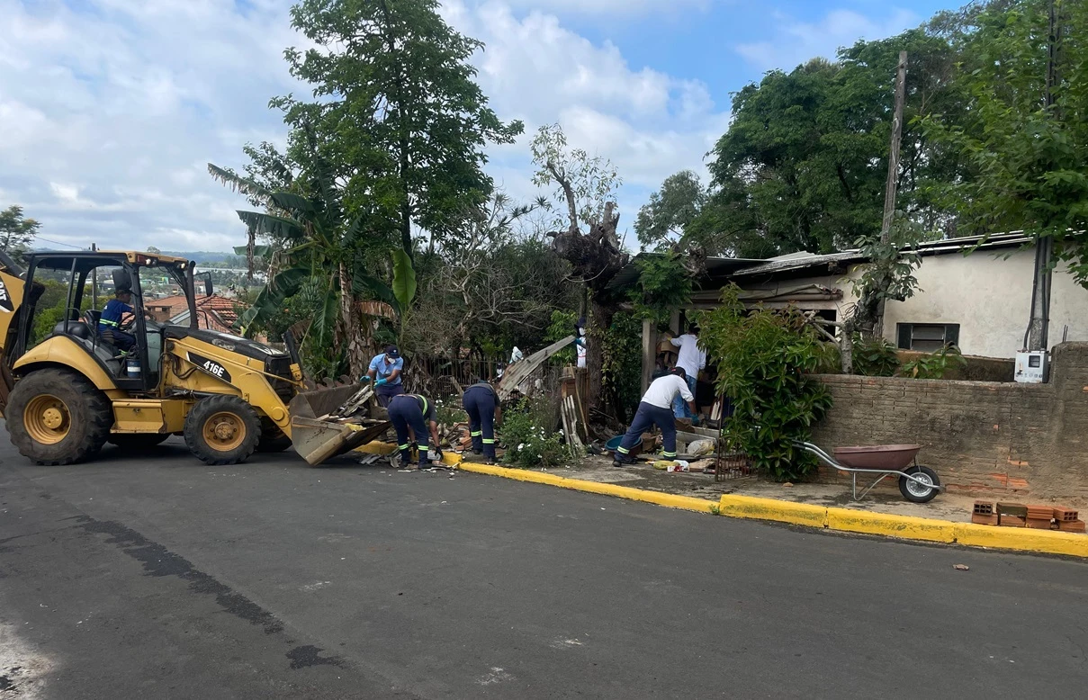 Presa acha R$ 8 mil dentro de um saco plástico e devolve dinheiro