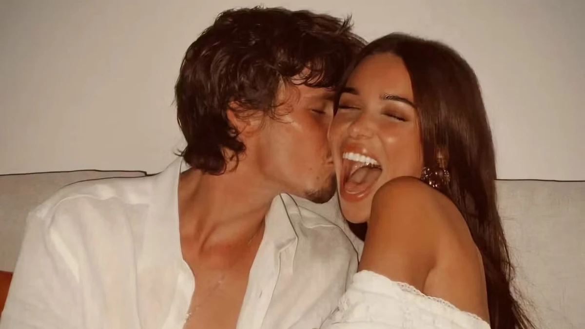Filho de David Beckham completa um ano de namoro com cantora brasileira