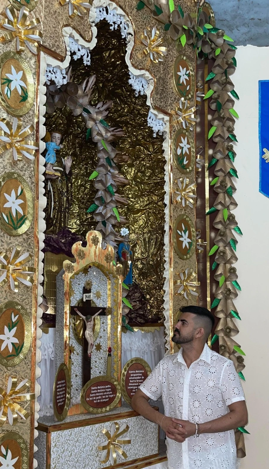 Altar gigante celebra fé e tradição no Santo Antônio Além do Carmo